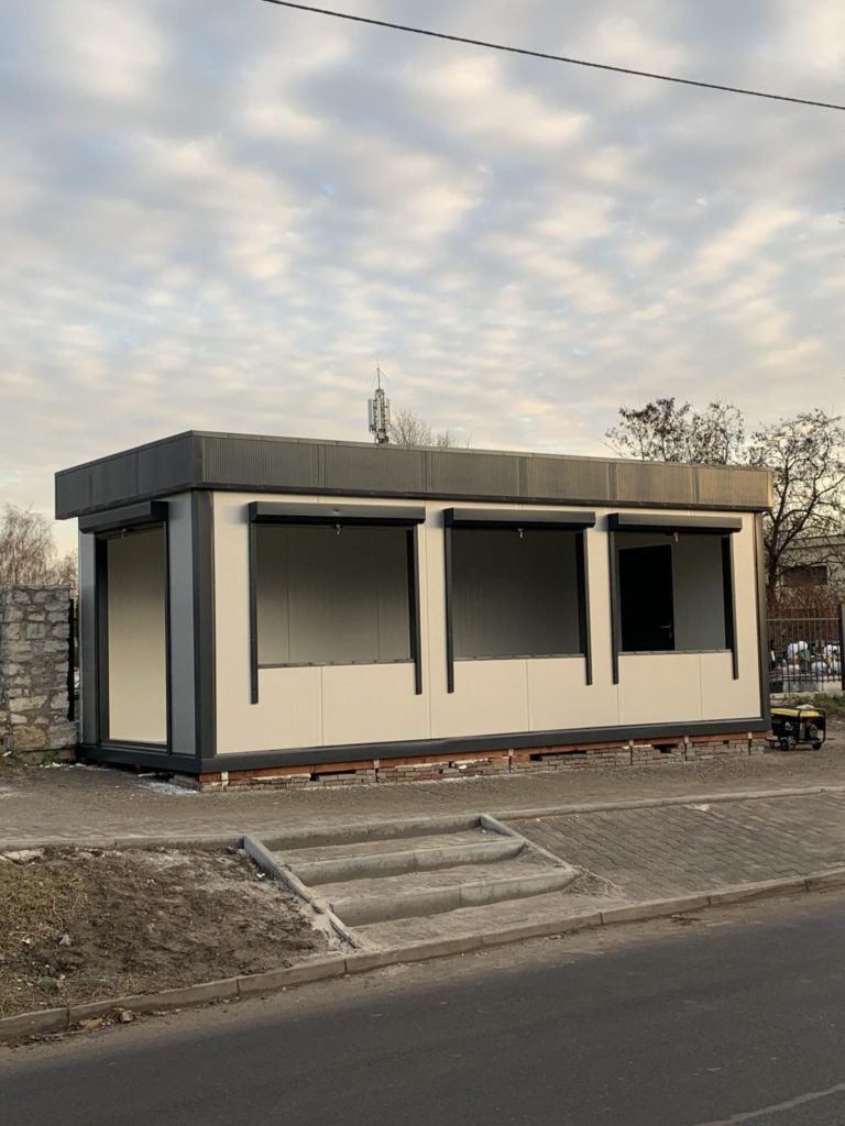Świetne kontenery pracownicze którym niczego nie brakuje