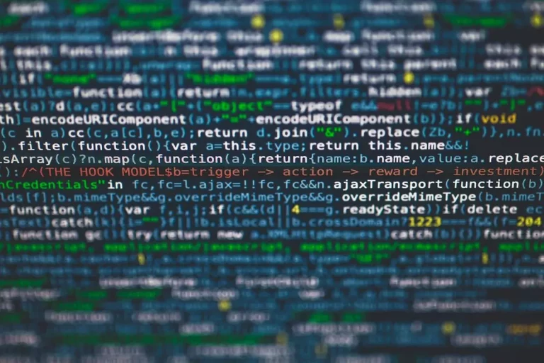 Skalowalność hostingu dla sklepów internetowych: Jak przygotować się na wzrost ruchu?
